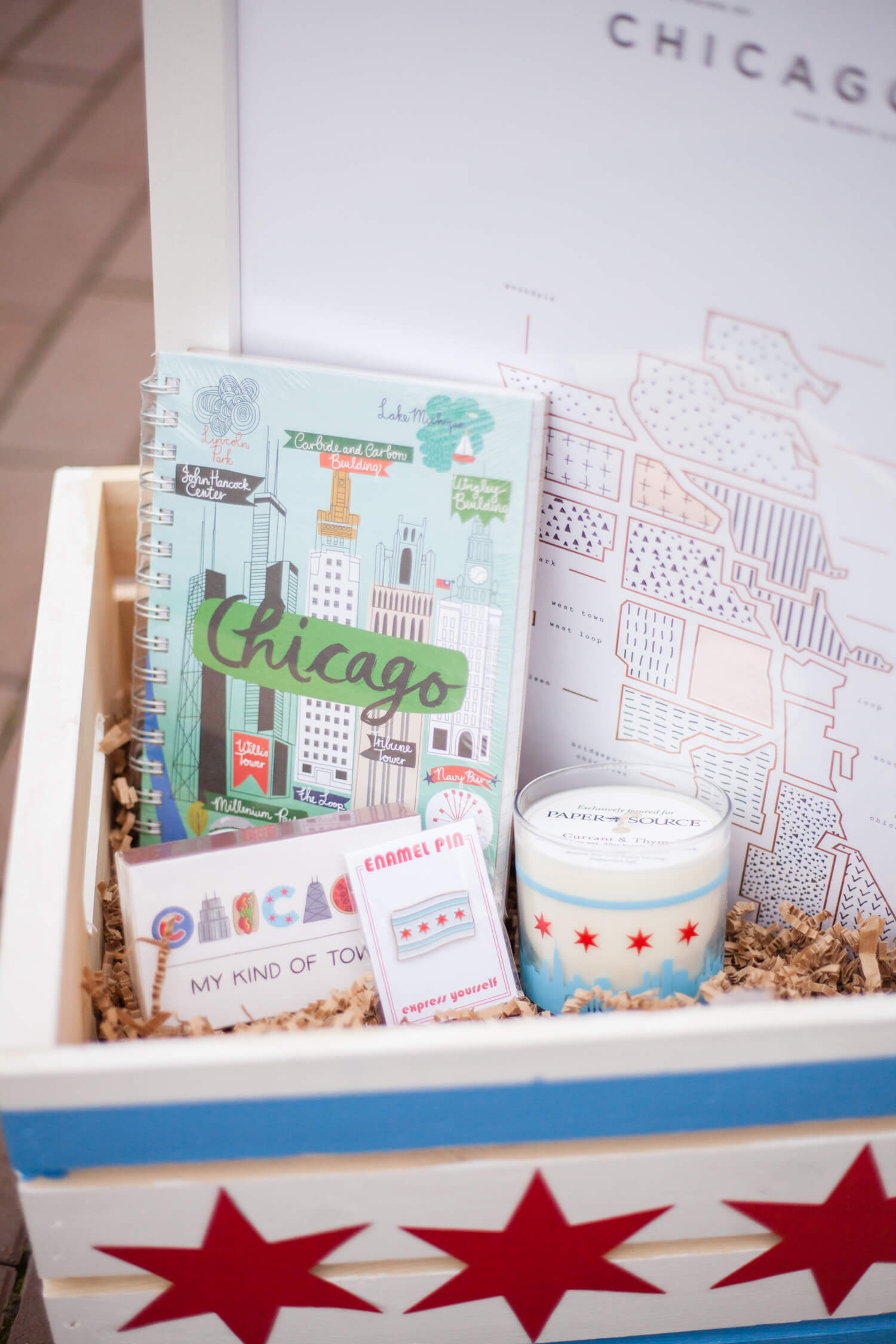 Chicago-themed gift basket. So perfect for someone who just loves the Windy City!