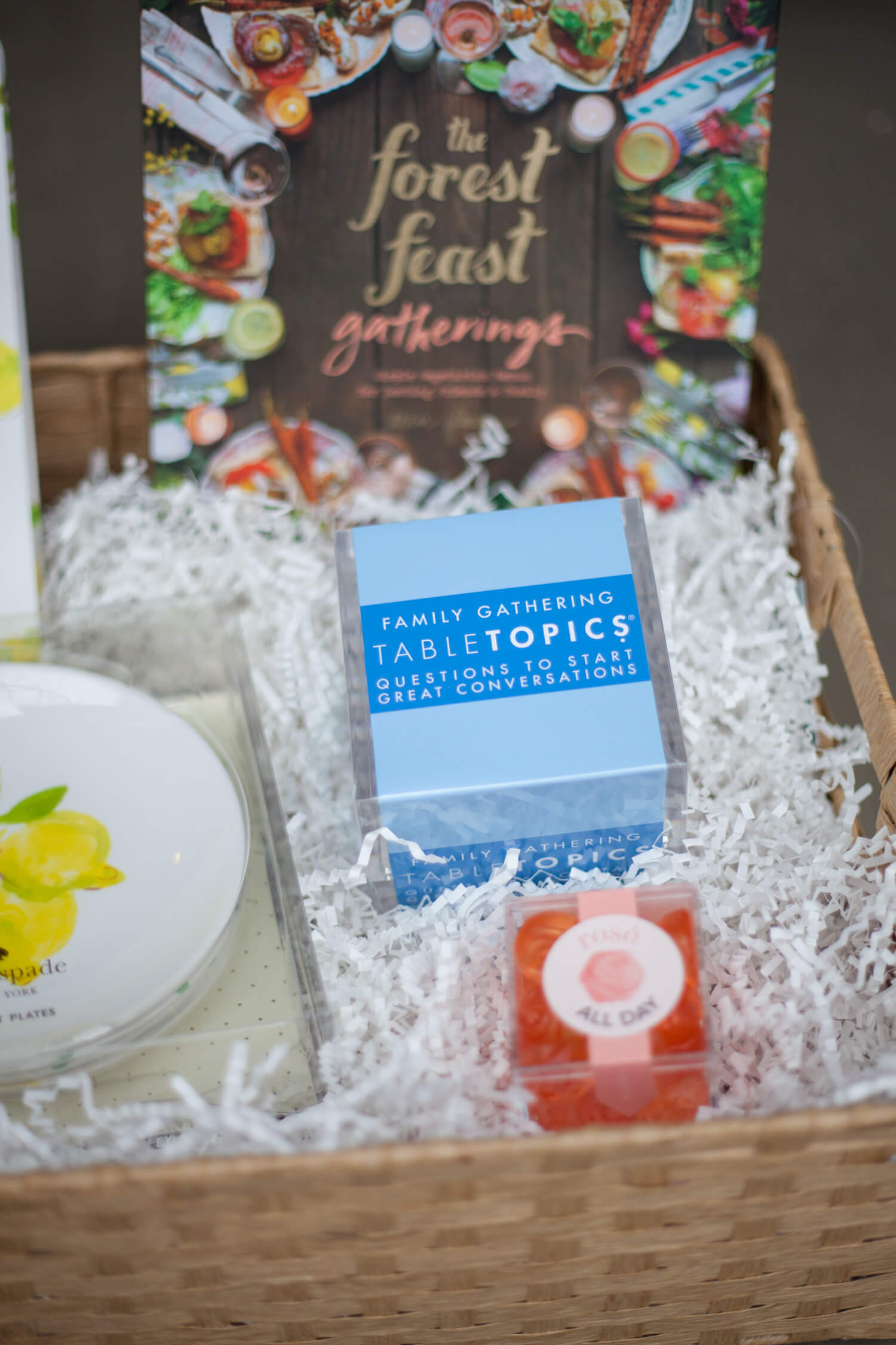Housewarming gift basket ideas
