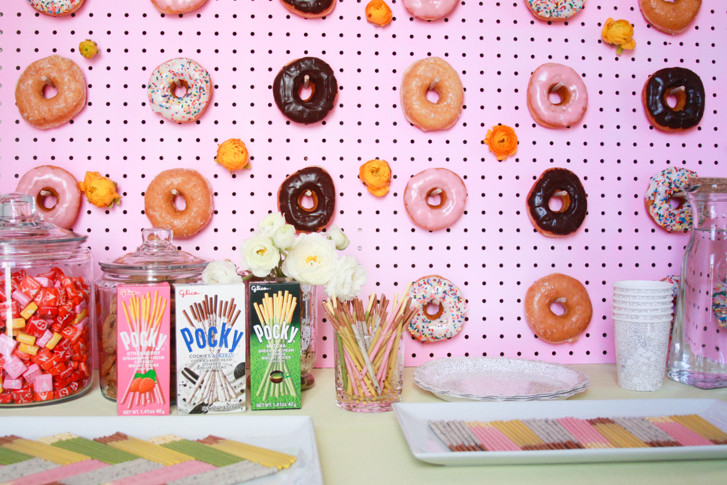 An easy dessert bar idea -- plus a donut wall DIY!