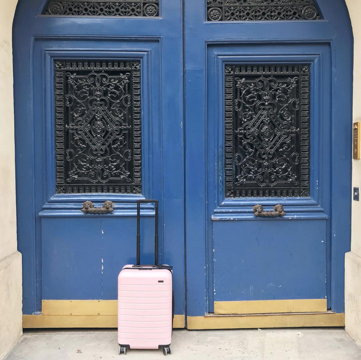 Tips for traveling to Paris and London