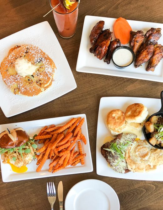Broken Barrel Bar in Chicago Brunch